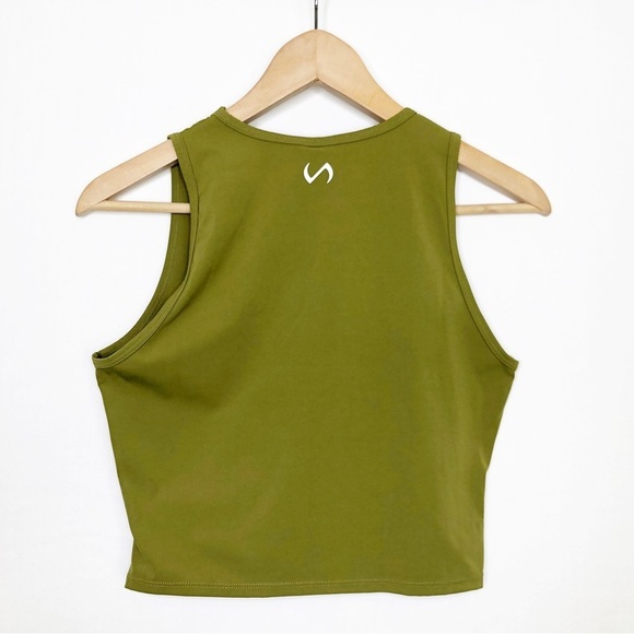 T L F Olive green, cinched, cropped work out athletic top - Picture 6 of 7